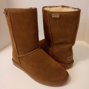 Minnetonka Woman's Suede And Shearling Boots Size